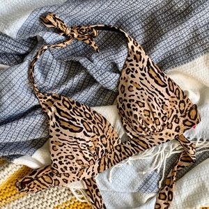 Victoria’s Secret Cheetah Bikini 👙 Top